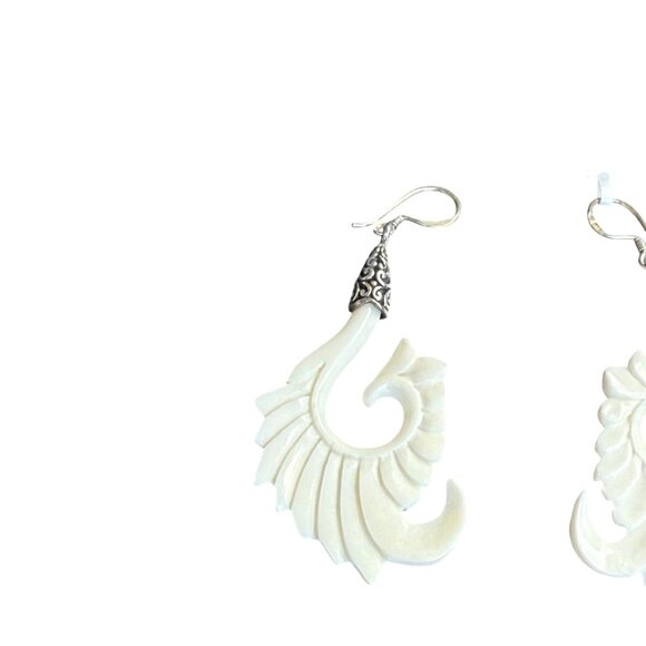 Hand-Carved White Earrings Sterling Silver Hooks & Intricate Design - Made In In - Picture 6 of 6